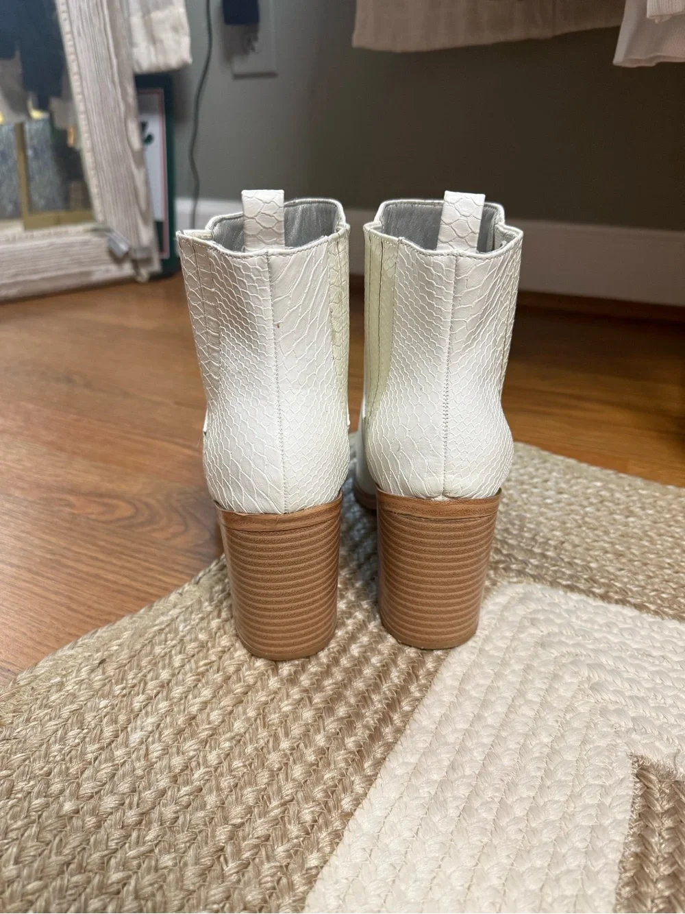 White Textured Pointed-Toe Women's Ankle Boots